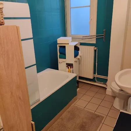 Eliane Homeliday Habitación en casa particular Clichy